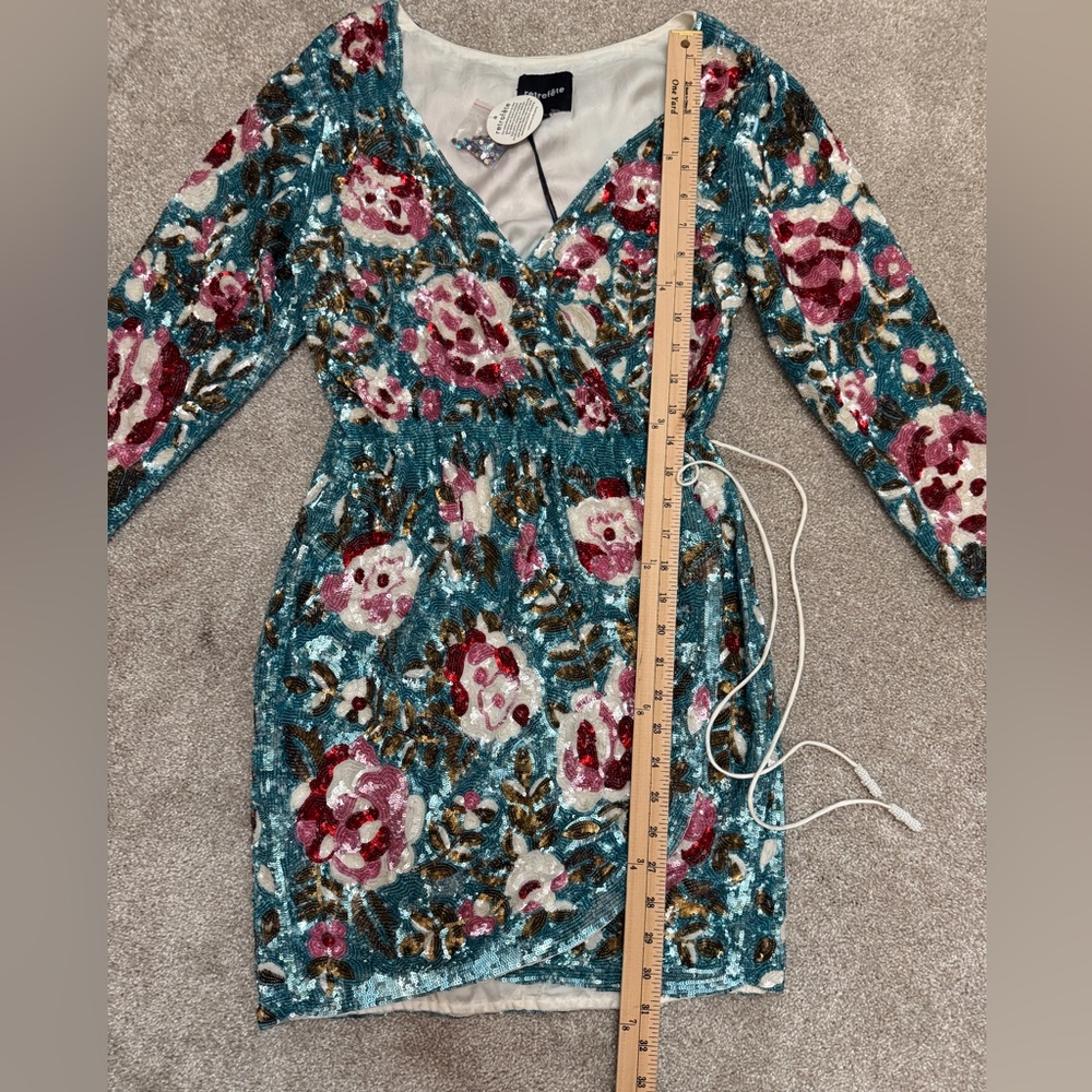 Retrofete Blue Floral Pattern Sequin Embellished Crepe Wrap Dress S - NWT - Picture 11 of 15